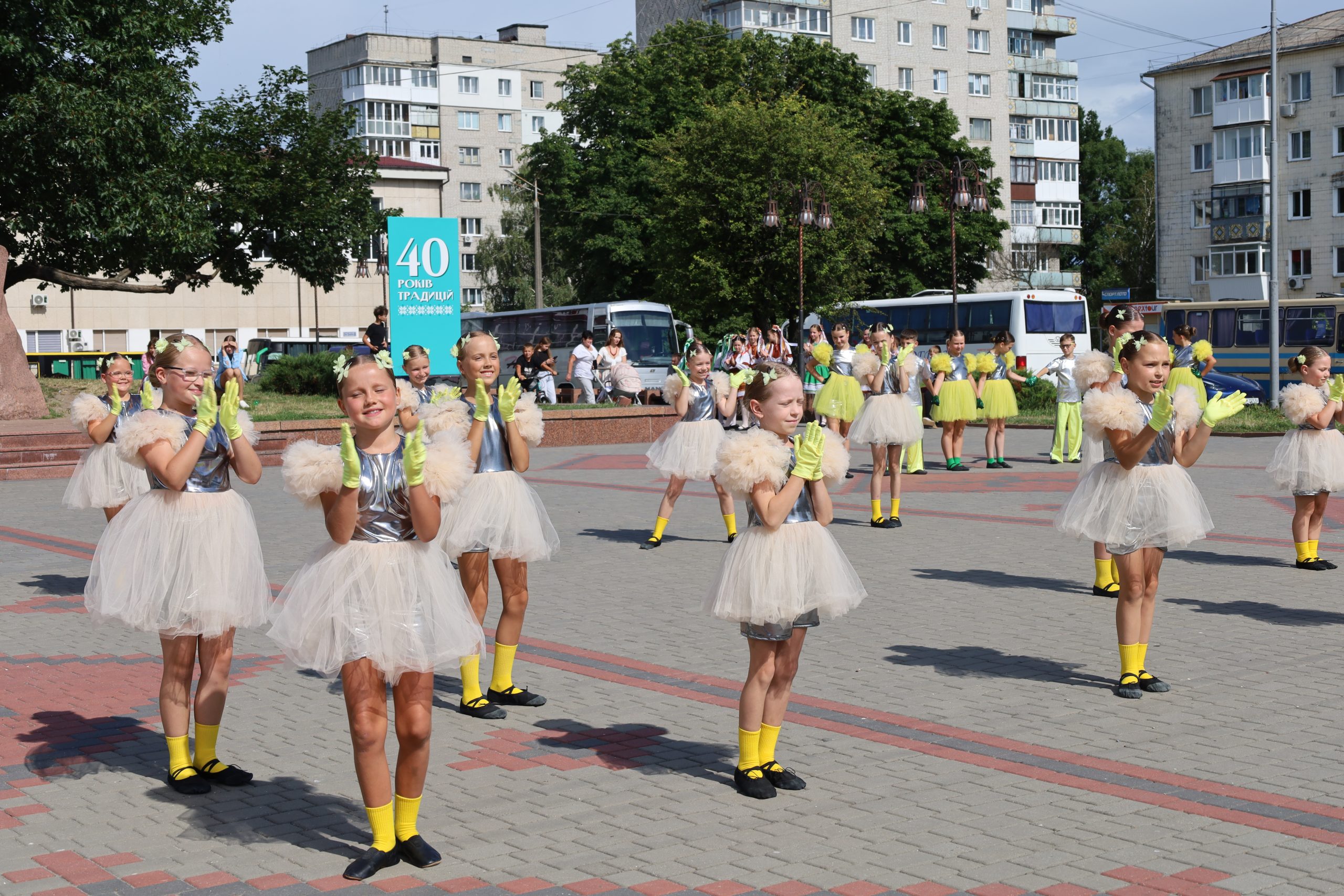 Етно-майданчик «Лесиних джерел» став осередком українських традицій, пісні та єдності