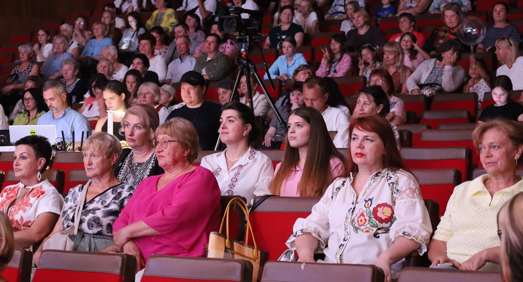 Благодійний концерт «Не згасне світло Лесиних джерел» став мистецькою кульмінацією ювілейного фестивалю