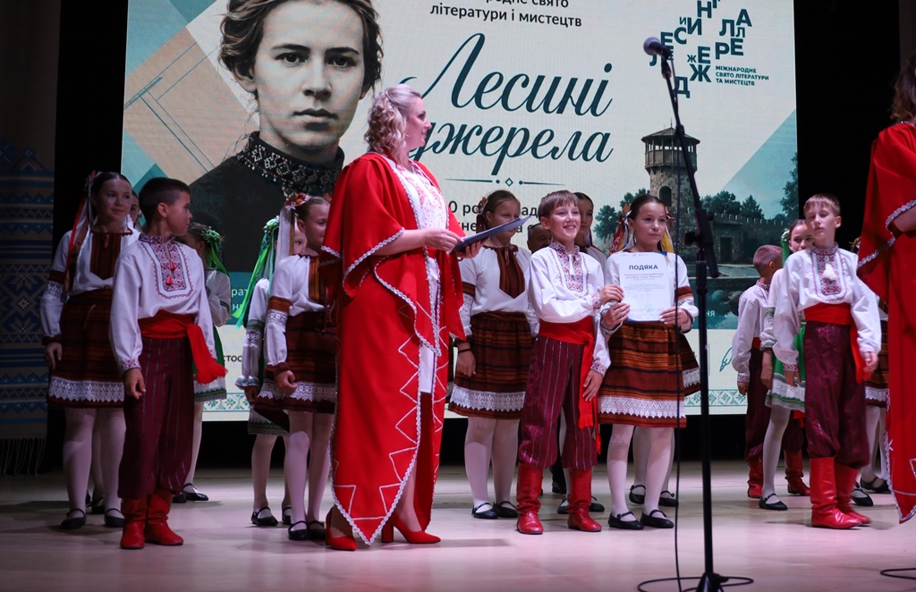 Благодійний концерт «Не згасне світло Лесиних джерел» став мистецькою кульмінацією ювілейного фестивалю