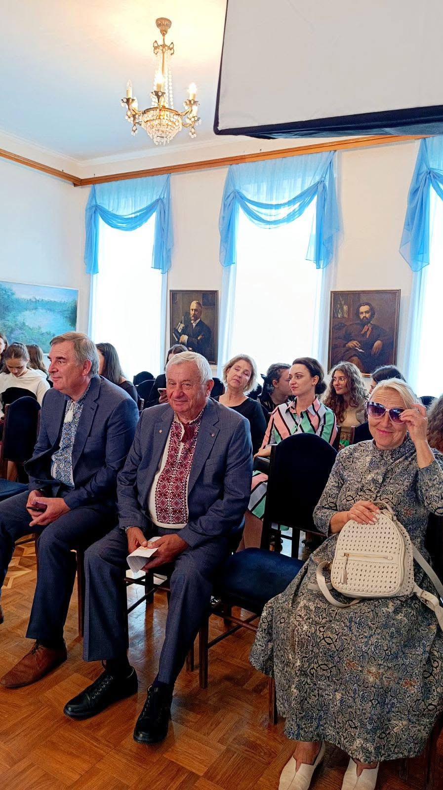 Живе слово Лесі єднає Україну: у Звягелі відбувся ХХІ Всеукраїнський конкурс виконавців художнього слова імені Лесі Українки
