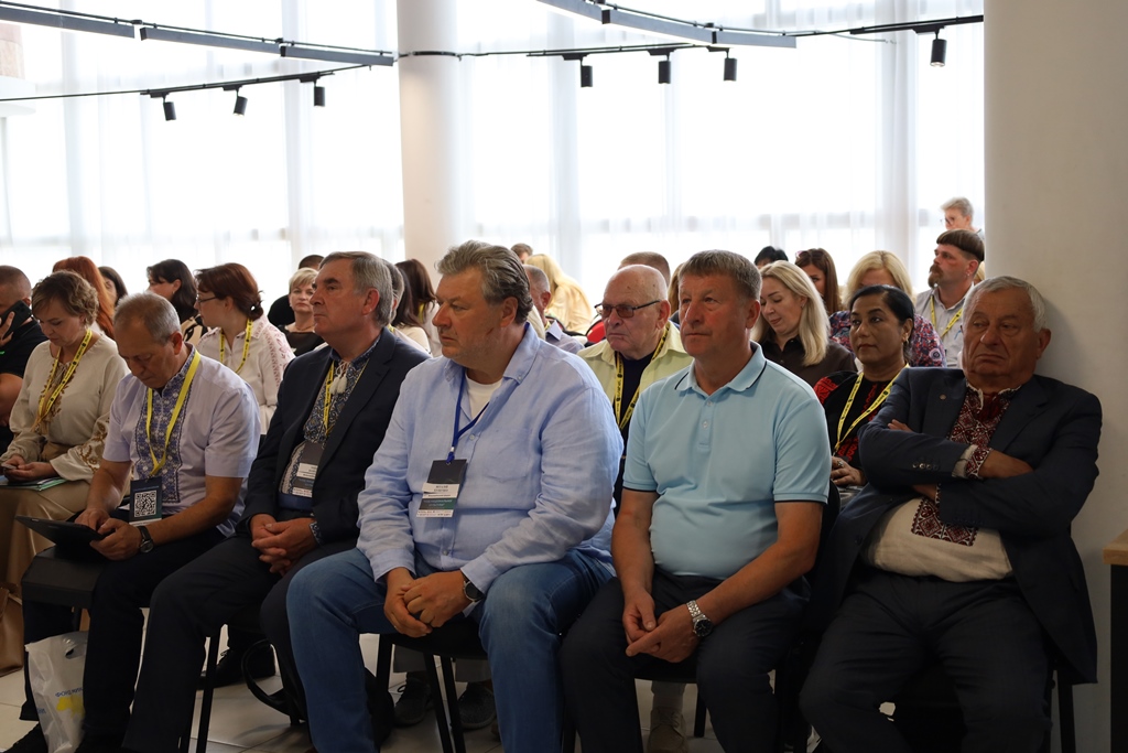 Перший Всеукраїнський культурний форум «Код національної культури» у Звягелі об’єднав культурну еліту України