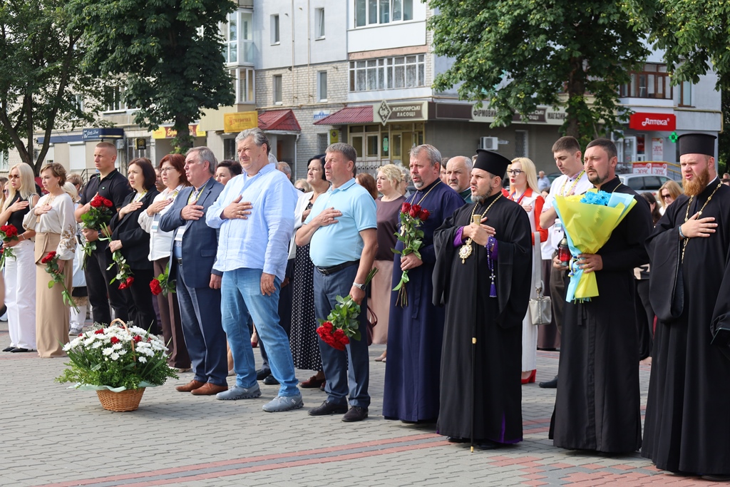 У Звягелі урочисто відкрили 40-е Міжнародне свято літератури і мистецтв «Лесині джерела»