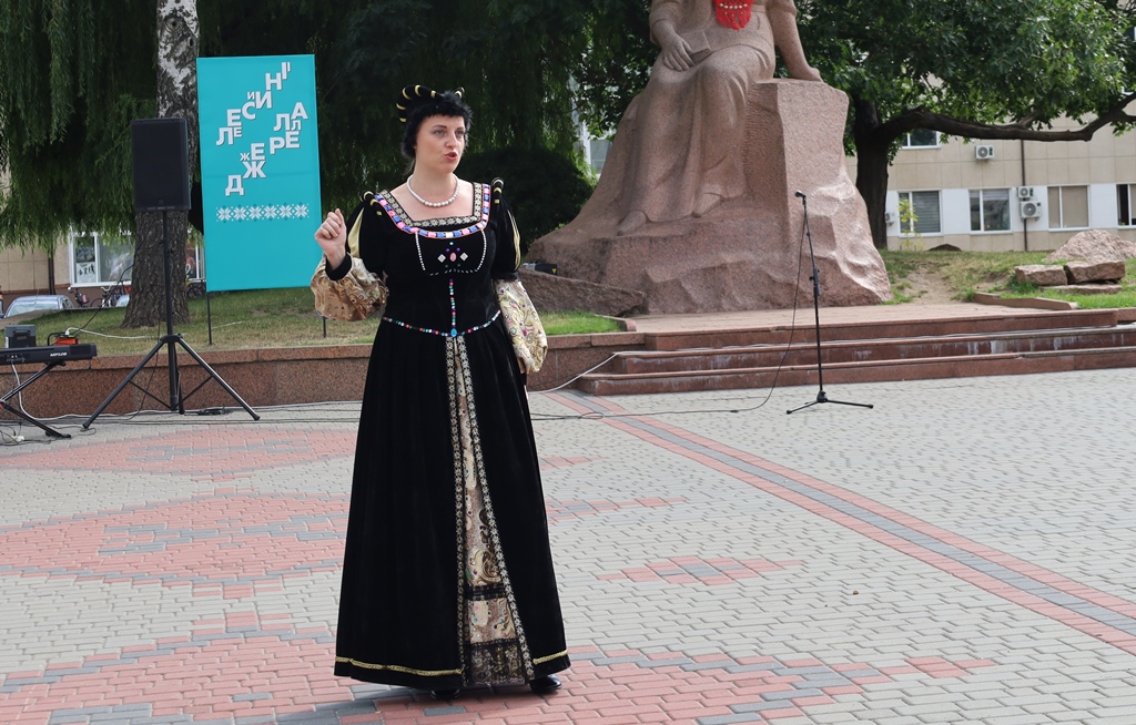 У Звягелі урочисто відкрили 40-е Міжнародне свято літератури і мистецтв «Лесині джерела»