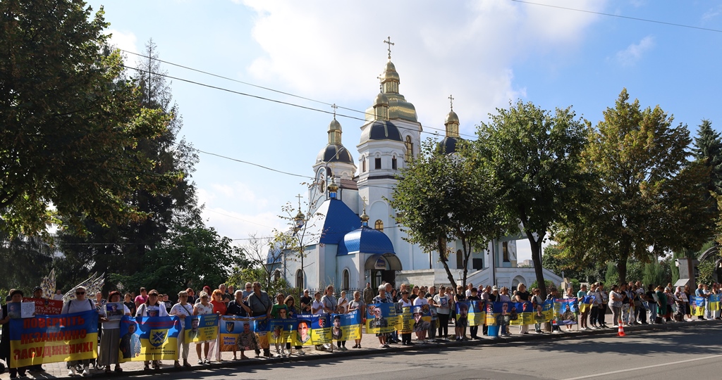 «Ми пам’ятаємо. Ми шукаємо. Ми чекаємо»: у Звягелі відбувся «НАДІЯ FEST»