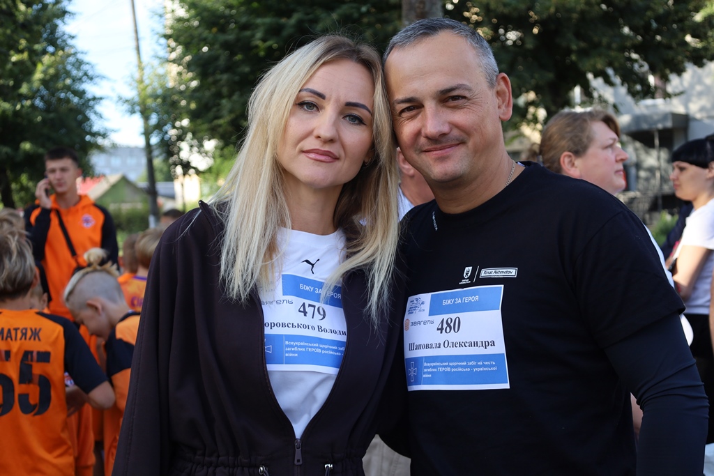 «Шаную воїнів, біжу за Героїв України»: у Звягелі вшанували пам’ять полеглих захисників