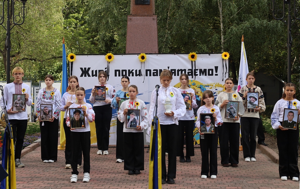 «Янголи Пам’яті»: у Звягелі вшанували загиблих захисників України