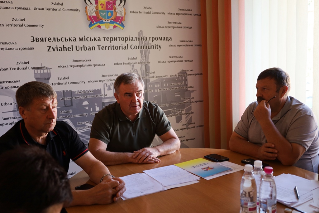 Позачергове засідання комісії ТЕБ та НС: посилення безпекових заходів у Звягелі