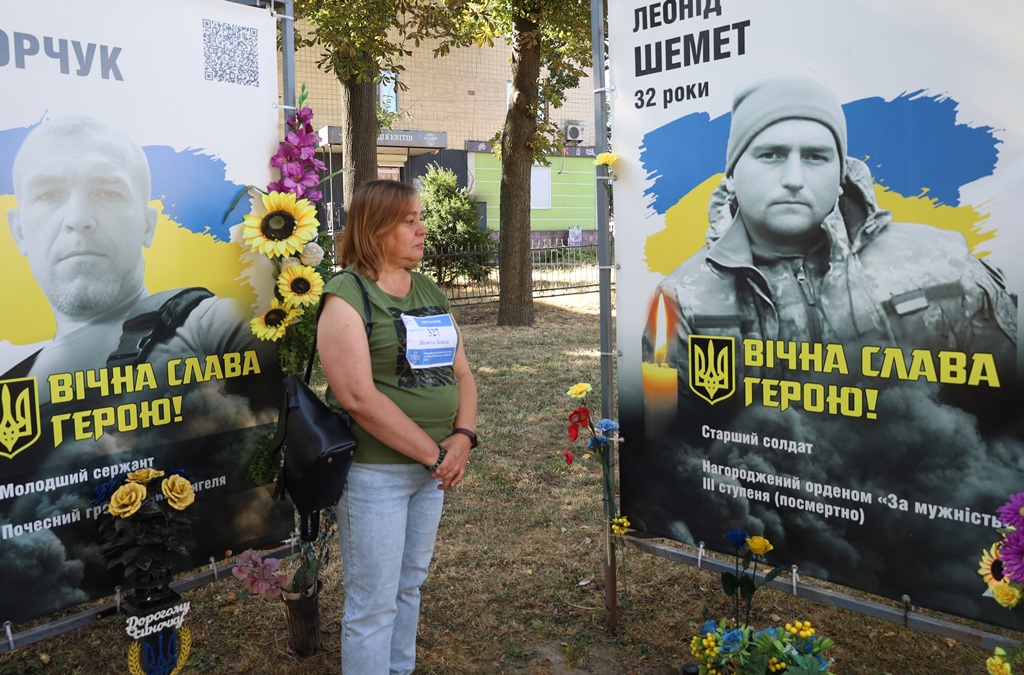 «Шаную воїнів, біжу за Героїв України»: у Звягелі вшанували пам’ять полеглих захисників