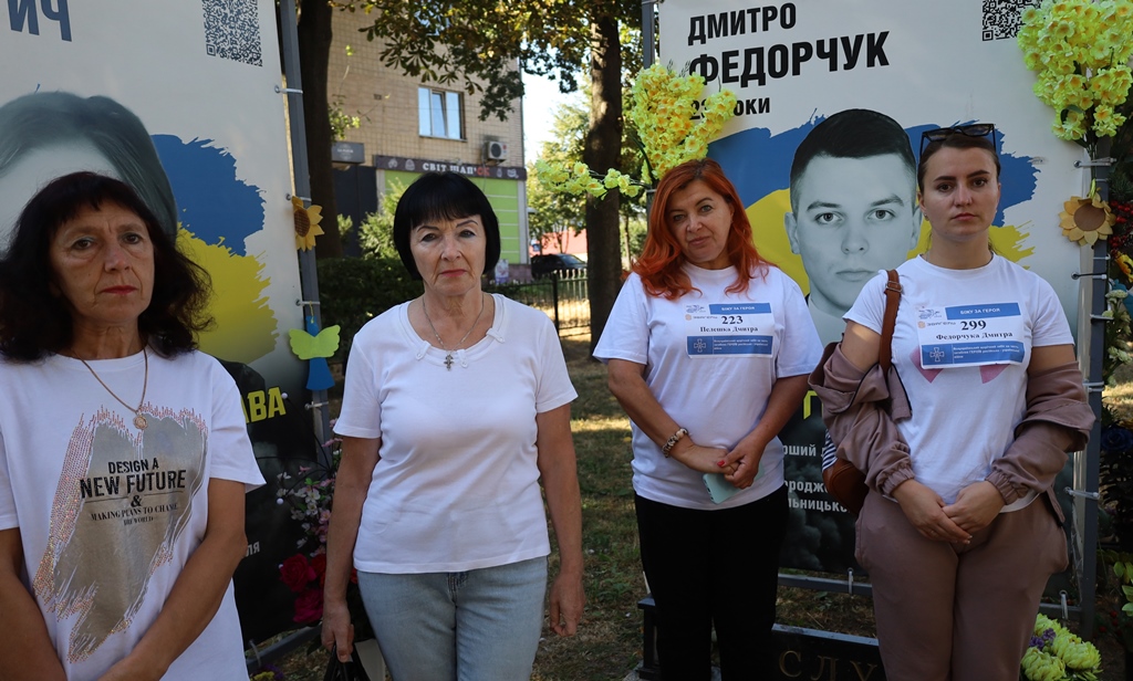 «Шаную воїнів, біжу за Героїв України»: у Звягелі вшанували пам’ять полеглих захисників