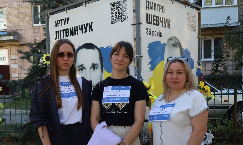 «Шаную воїнів, біжу за Героїв України»: у Звягелі вшанували пам’ять полеглих захисників