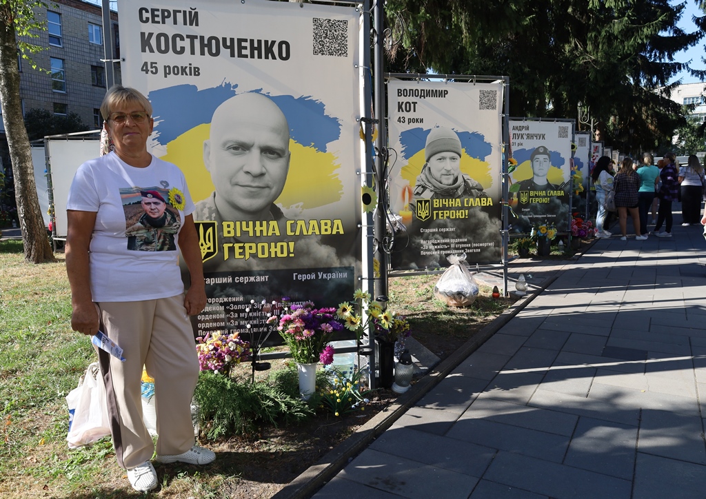 «Шаную воїнів, біжу за Героїв України»: у Звягелі вшанували пам’ять полеглих захисників