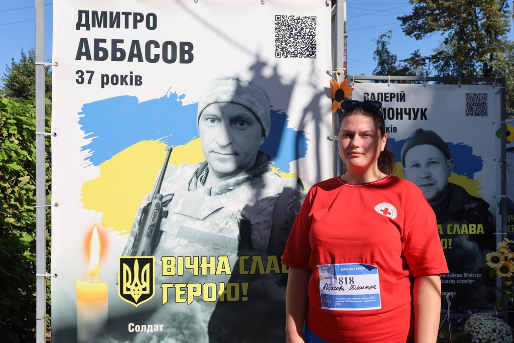 «Шаную воїнів, біжу за Героїв України»: у Звягелі вшанували пам’ять полеглих захисників