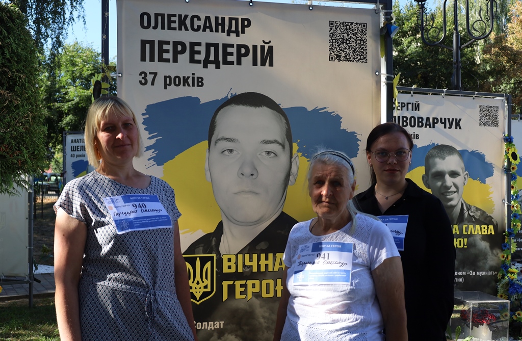 «Шаную воїнів, біжу за Героїв України»: у Звягелі вшанували пам’ять полеглих захисників