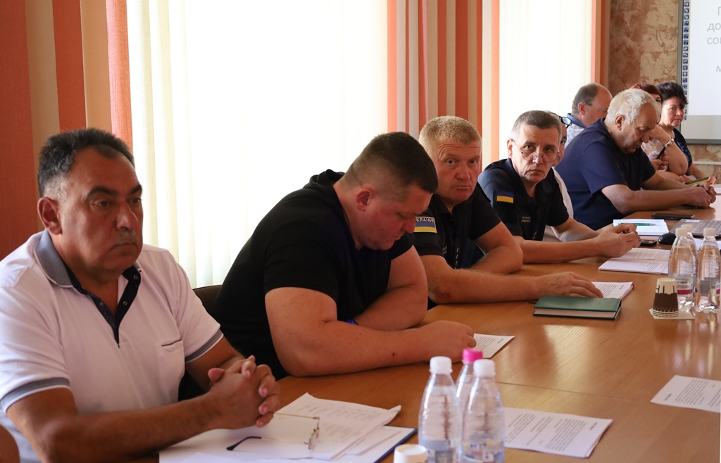 Позачергове засідання комісії ТЕБ та НС: посилення безпекових заходів у Звягелі