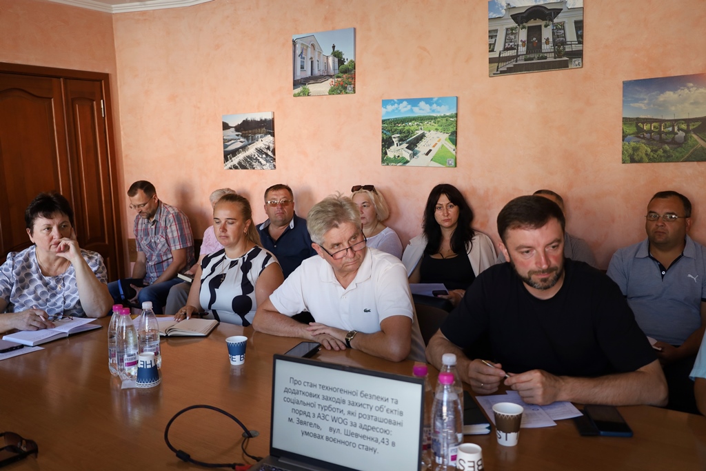 Позачергове засідання комісії ТЕБ та НС: посилення безпекових заходів у Звягелі