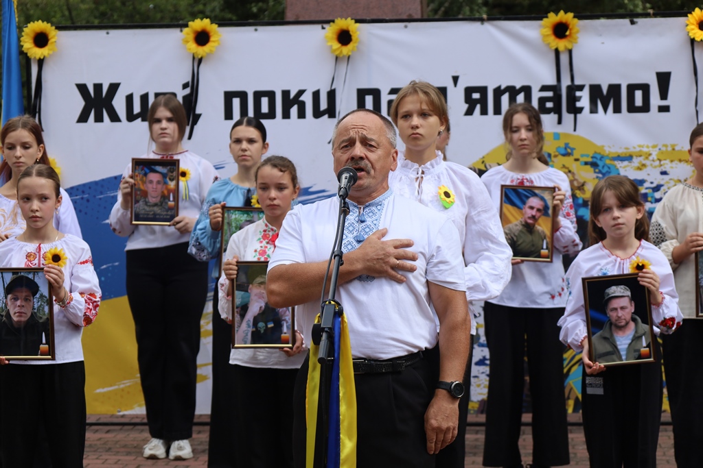 «Янголи Пам’яті»: у Звягелі вшанували загиблих захисників України