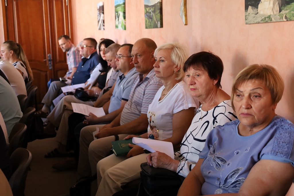 Позачергове засідання комісії ТЕБ та НС: посилення безпекових заходів у Звягелі