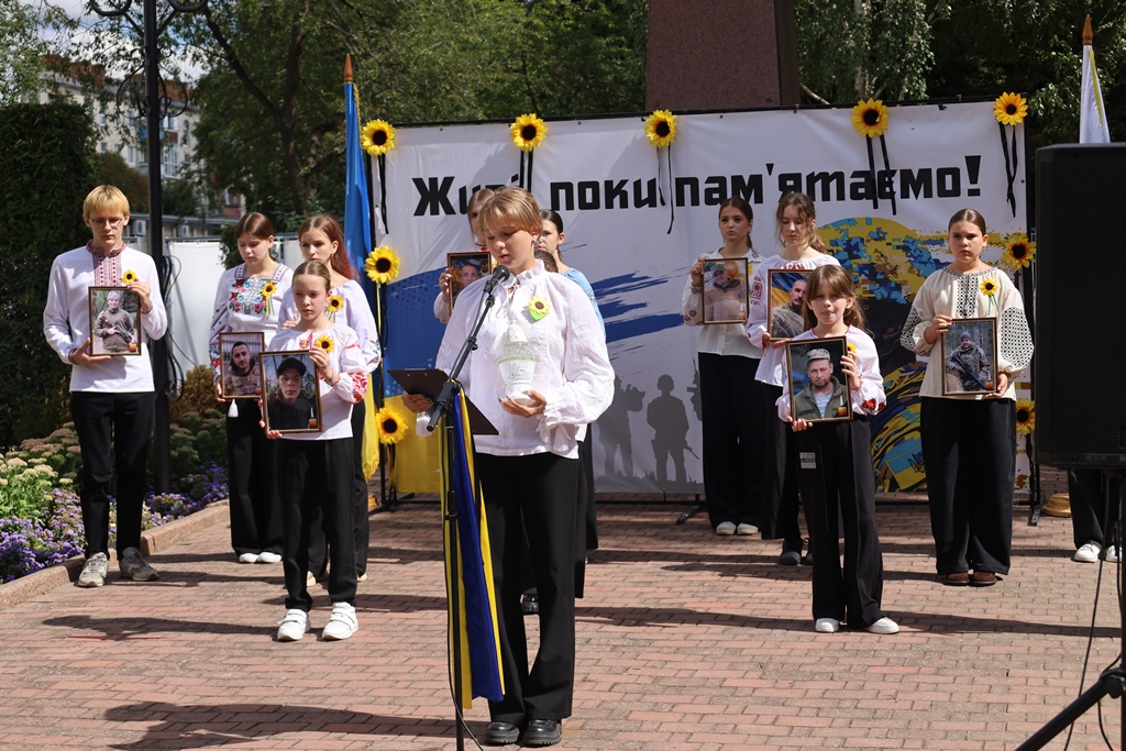 «Янголи Пам’яті»: у Звягелі вшанували загиблих захисників України