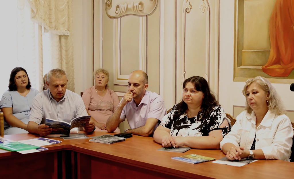 Поїздка до Національного університету «Острозька делегації освітян
