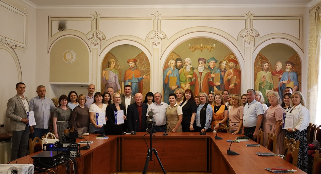 Поїздка до Національного університету «Острозька делегації освітян