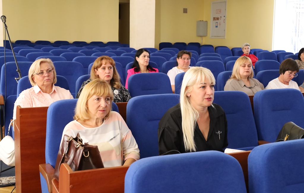 Відбулося засідання розширеної колегії управління освіти і науки міської ради