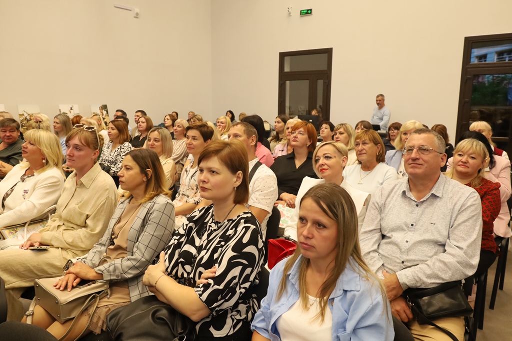 «Серпнева – 2026»: у Звягелі обговорили пріоритети розвитку освіти громади