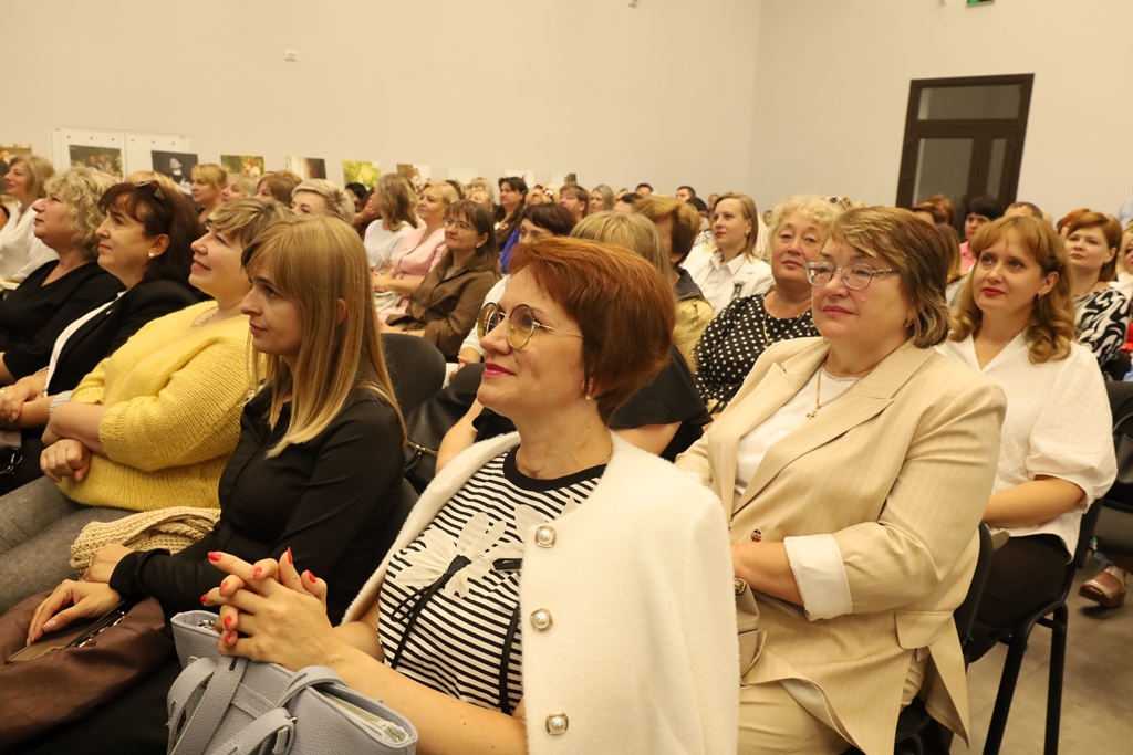 «Серпнева – 2026»: у Звягелі обговорили пріоритети розвитку освіти громади