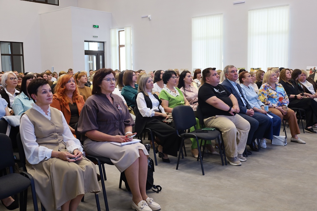 «Серпнева – 2026»: у Звягелі обговорили пріоритети розвитку освіти громади