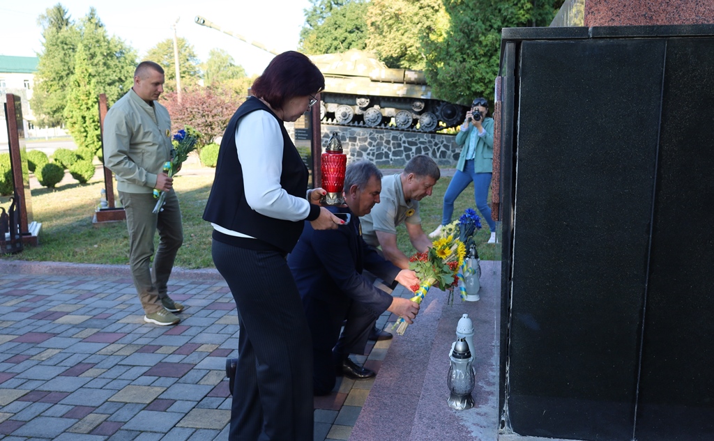 У Звягелі вшанували пам’ять полеглих Захисників України