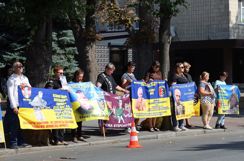 «Ми пам’ятаємо. Ми шукаємо. Ми чекаємо»: у Звягелі відбувся «НАДІЯ FEST»