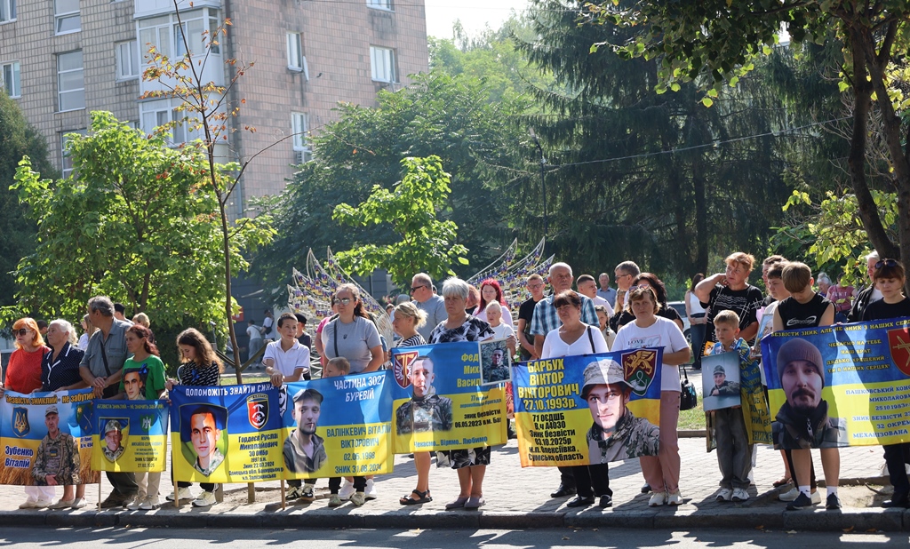 «Ми пам’ятаємо. Ми шукаємо. Ми чекаємо»: у Звягелі відбувся «НАДІЯ FEST»