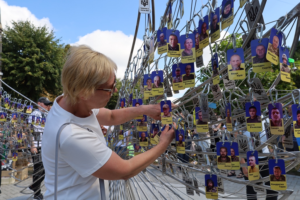 «Ми пам’ятаємо. Ми шукаємо. Ми чекаємо»: у Звягелі відбувся «НАДІЯ FEST»
