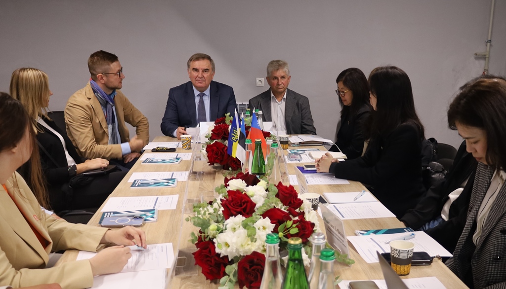 У Звягелі обговорили подальші кроки зі створення Центру медичної реабілітації