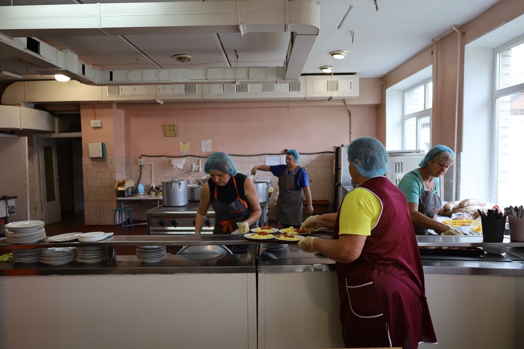 У закладах освіти громади продовжують перевіряти організацію шкільного харчування