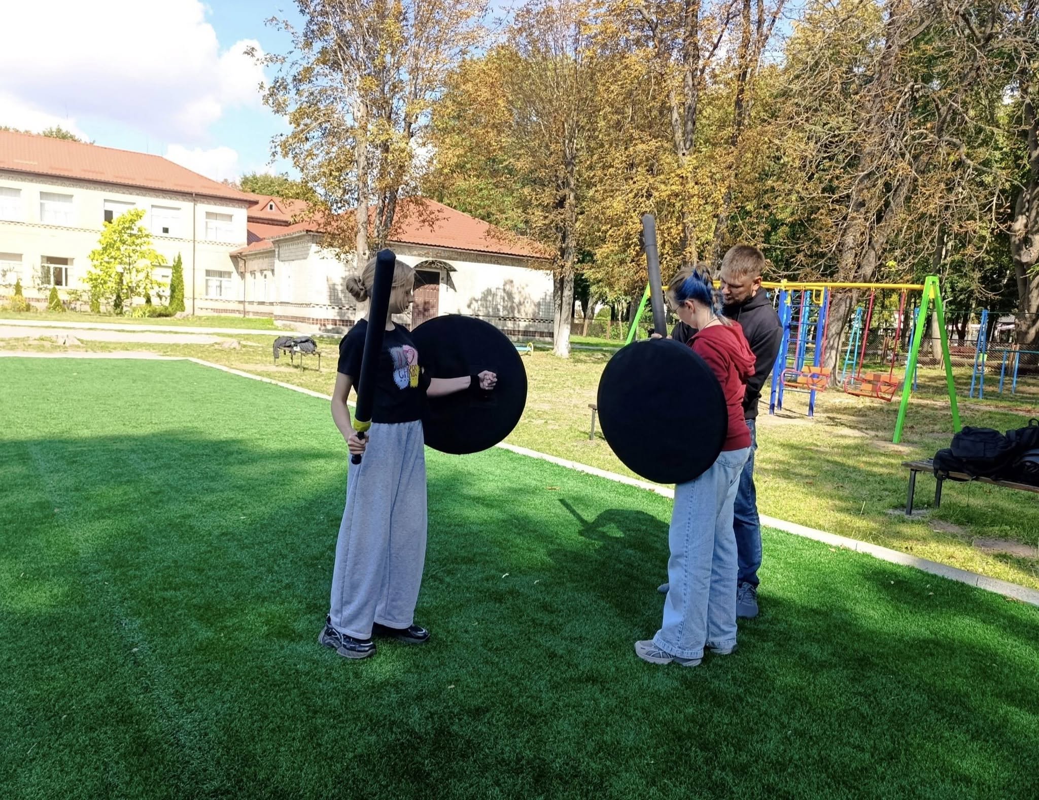 Сталь, точність і олімпійський дух: як ДЮКФП запалив спортивний азарт у освітніх закладах міста