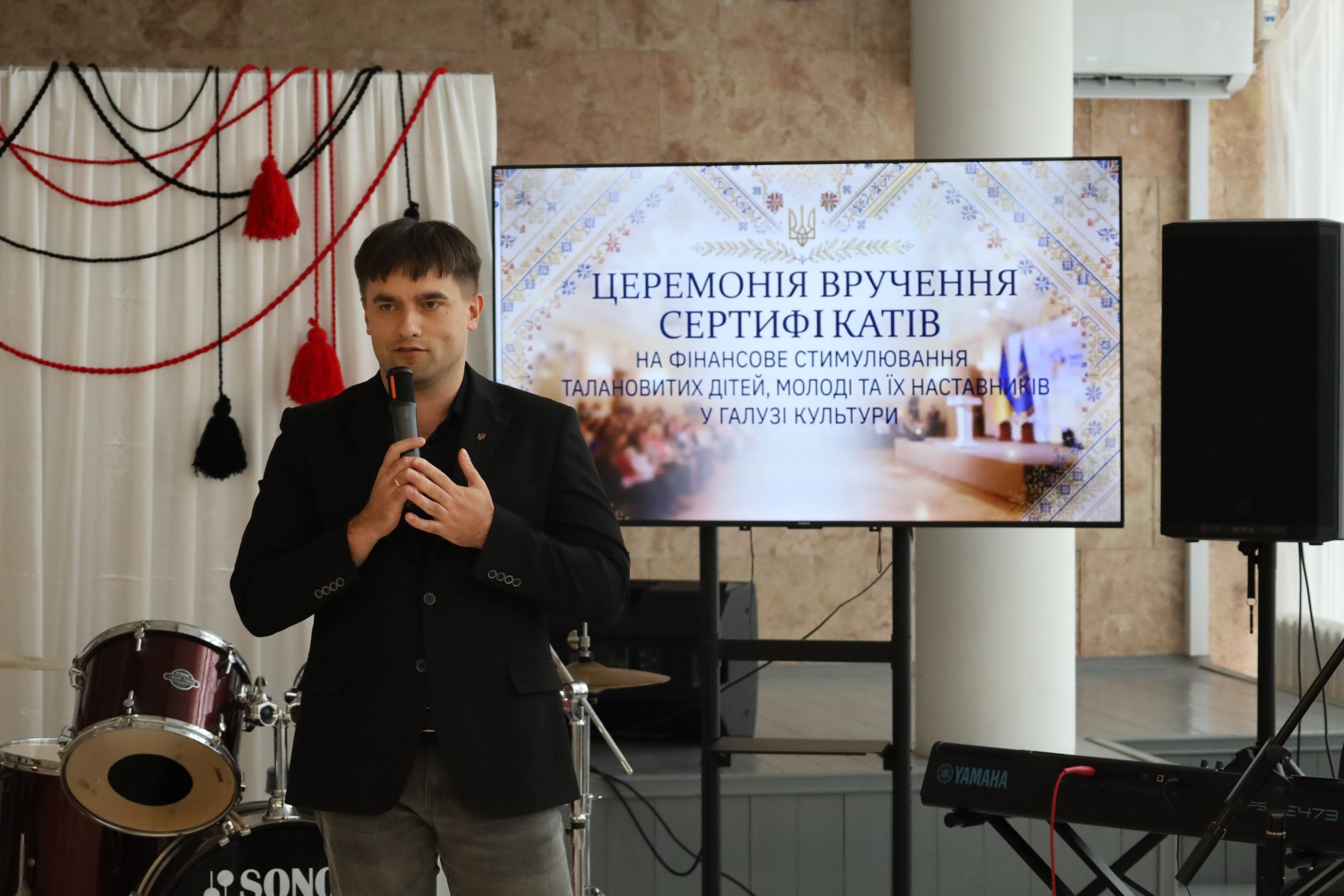 Мистецький тріумф: у Звягелі відзначили юних талантів громади