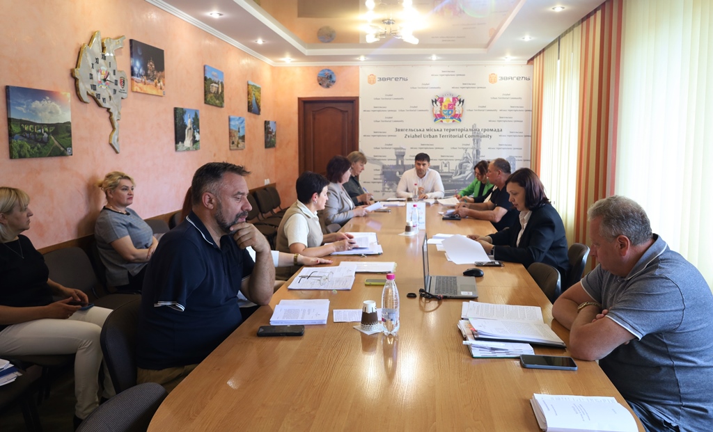 Постійні комісії та погоджувальна рада попередньо опрацювали питання 76-ї сесії міської ради