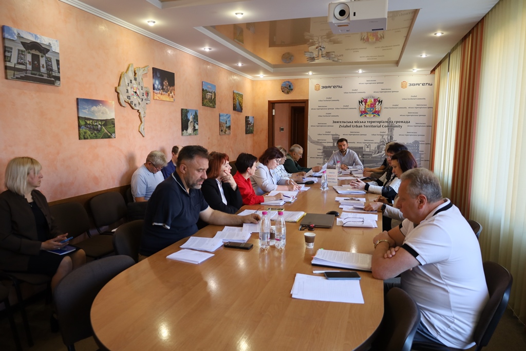Постійні комісії та погоджувальна рада попередньо опрацювали питання 76-ї сесії міської ради