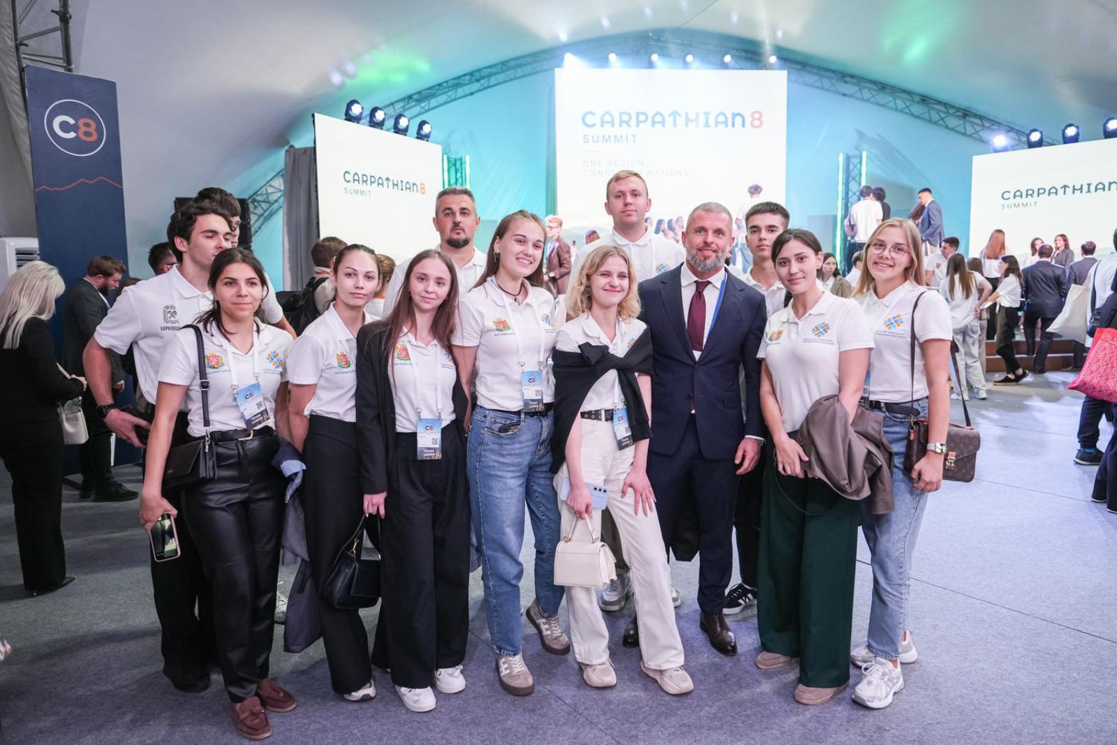 Представниця Звягеля долучилася до першого саміту C8 — Карпатської вісімки