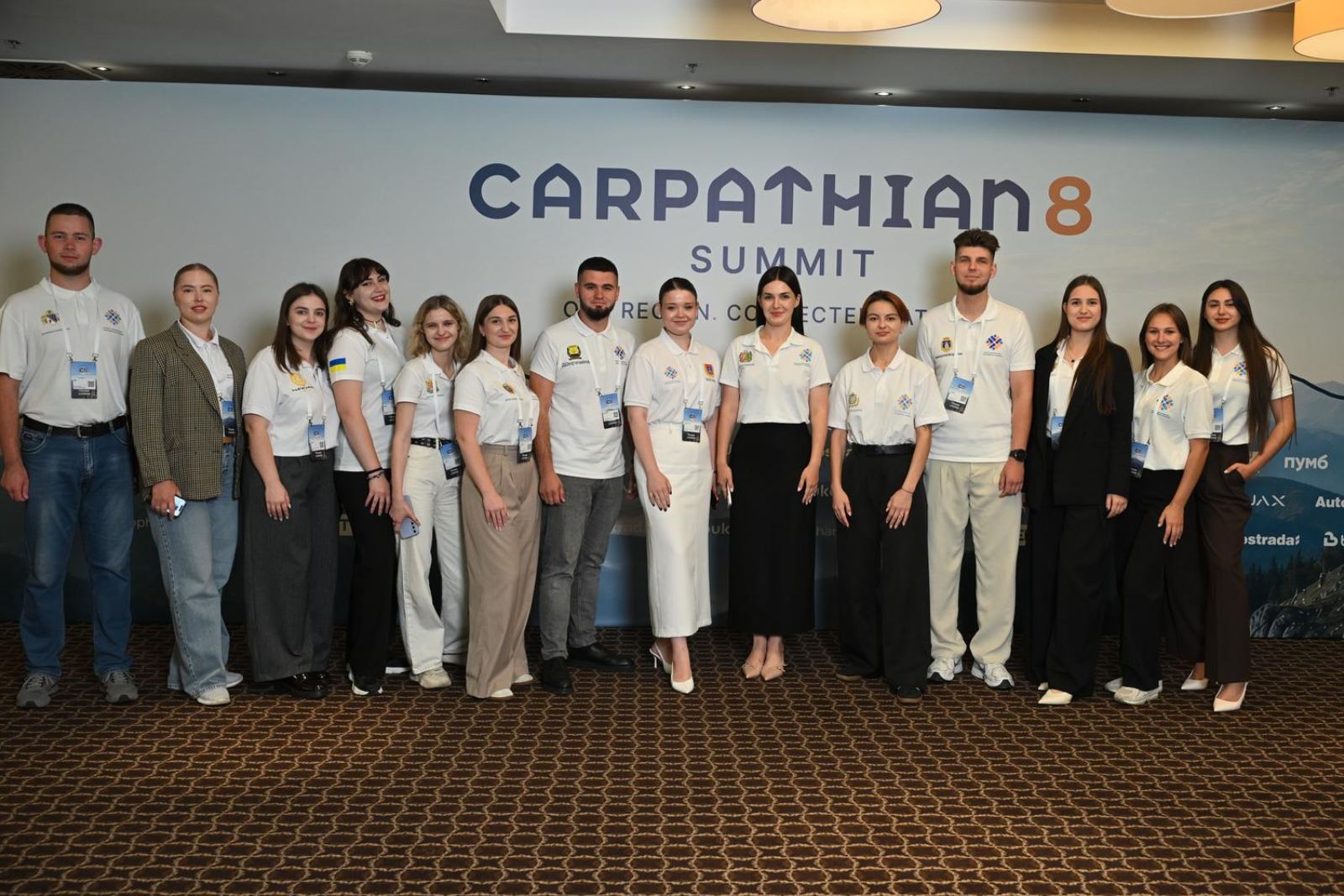 Представниця Звягеля долучилася до першого саміту C8 — Карпатської вісімки