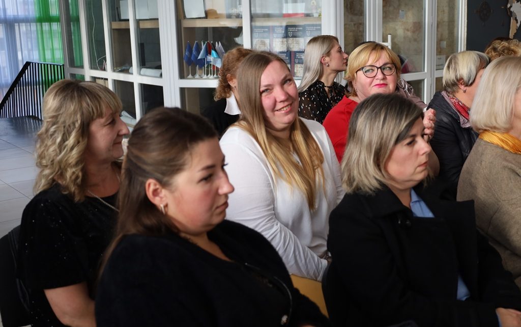 Турбота, підтримка, людяність: у Звягелі привітали працівників соціальної сфери