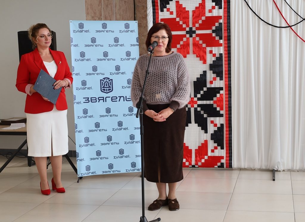 Турбота, підтримка, людяність: у Звягелі привітали працівників соціальної сфери