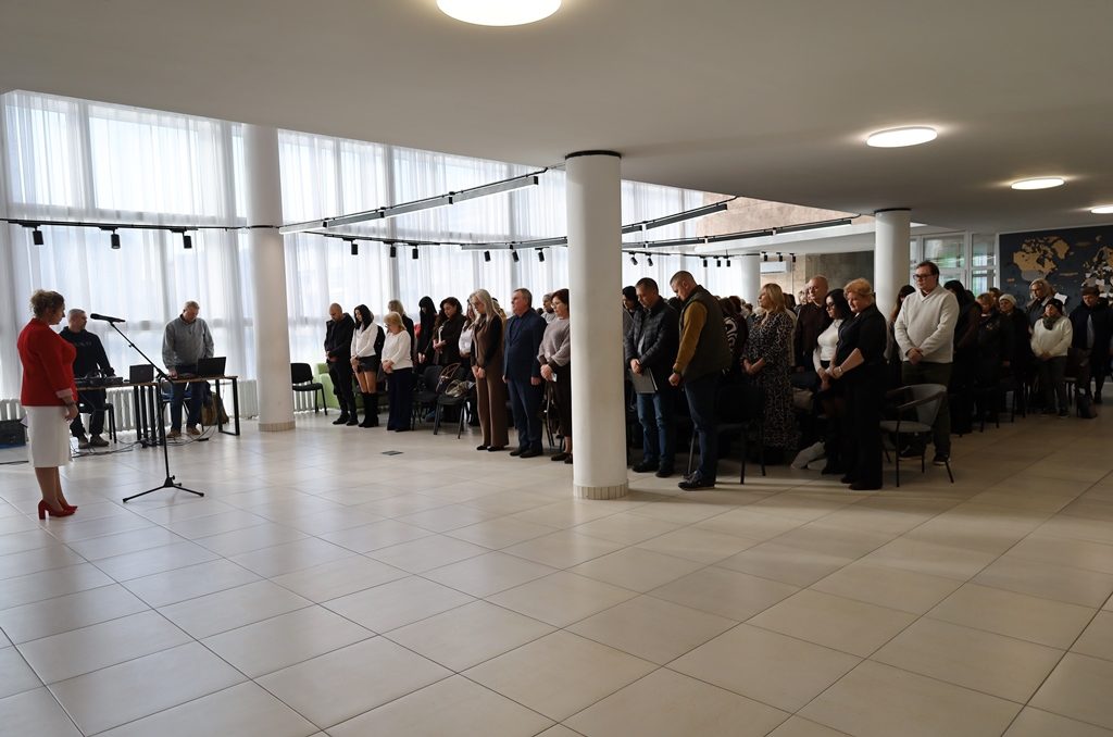 Турбота, підтримка, людяність: у Звягелі привітали працівників соціальної сфери