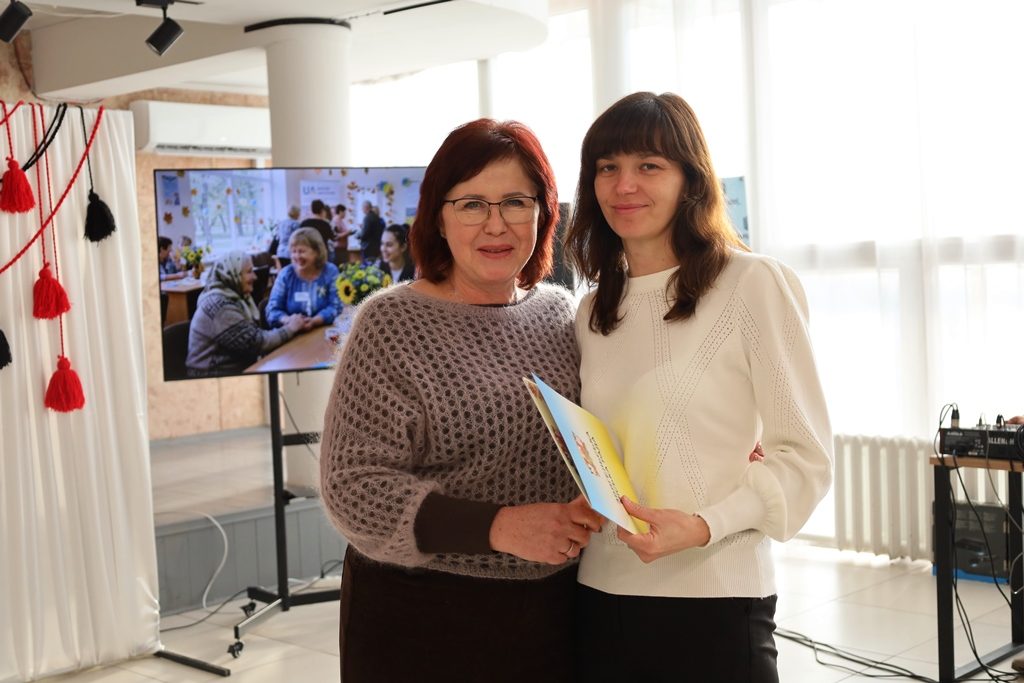 Турбота, підтримка, людяність: у Звягелі привітали працівників соціальної сфери