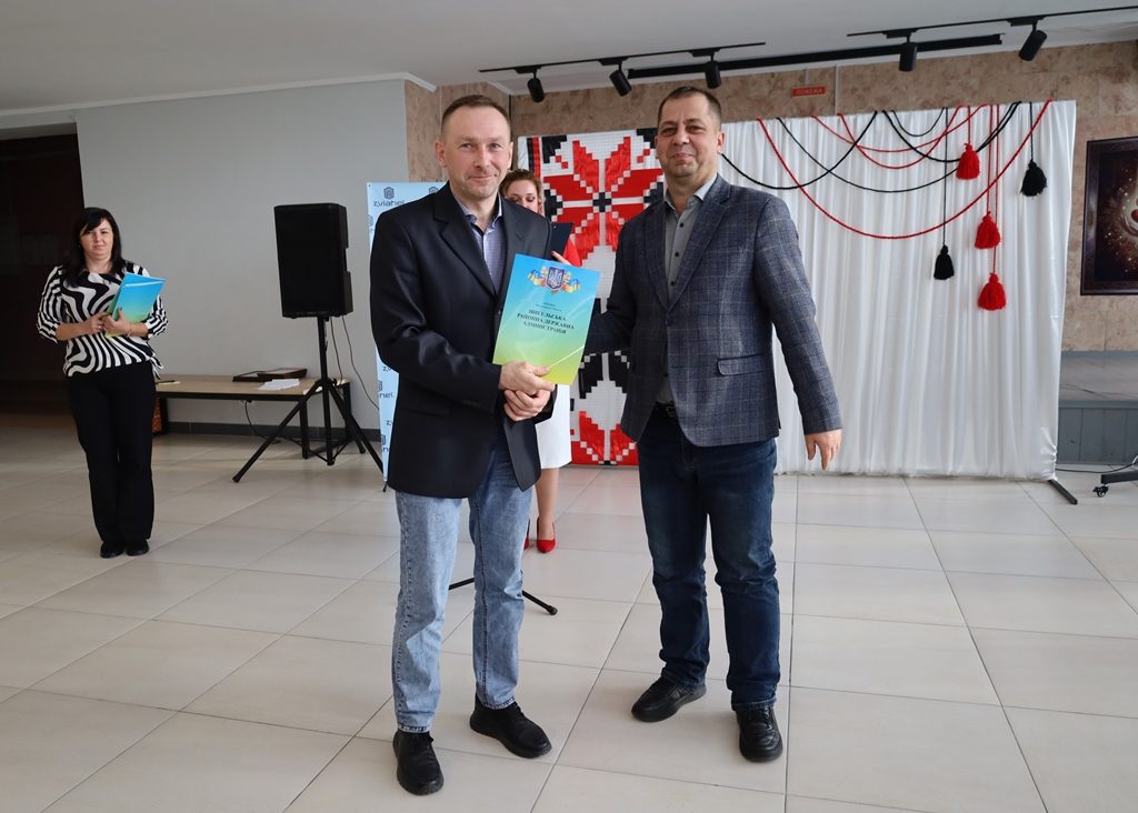 Турбота, підтримка, людяність: у Звягелі привітали працівників соціальної сфери