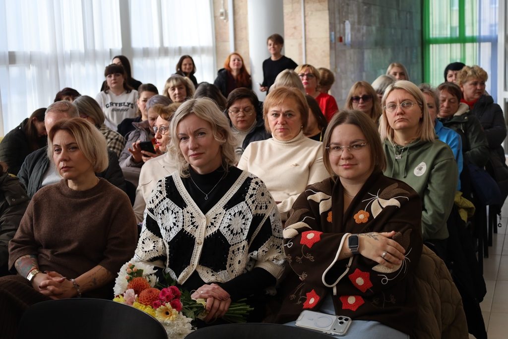 Турбота, підтримка, людяність: у Звягелі привітали працівників соціальної сфери