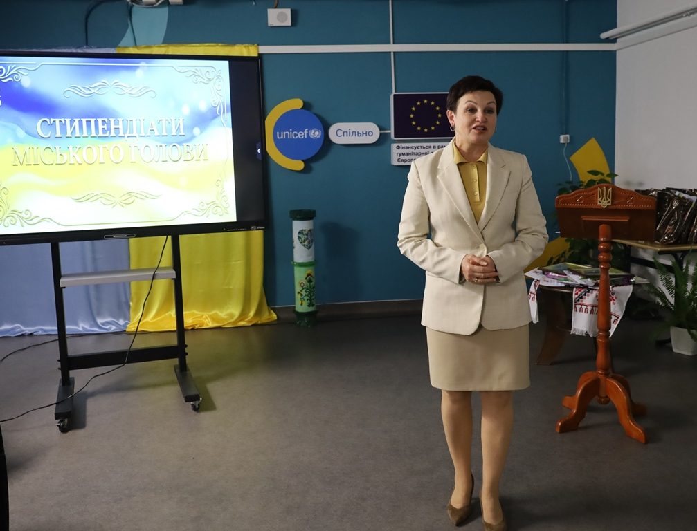 Енергія змін та тріумф дитячих ідей: у Звягелі нагородили переможців інклюзивного шкільного громадського бюджету та стипендіатів міського голови