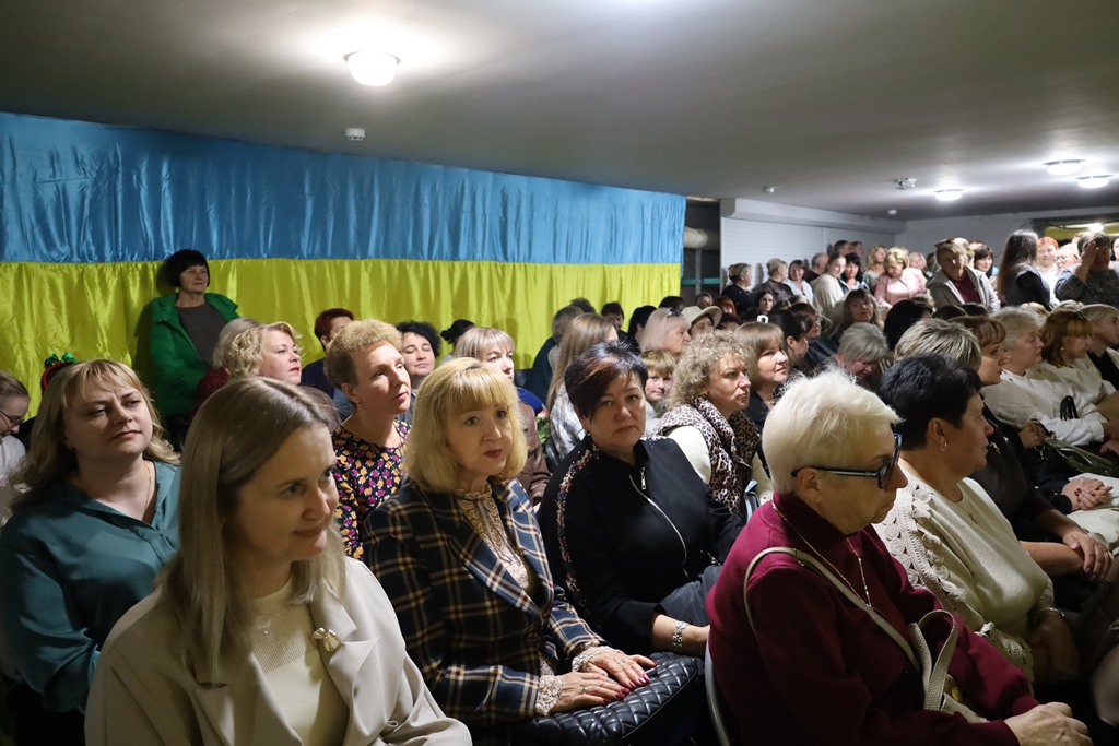 У Звягелі відбулися урочистості до Дня працівників освіти