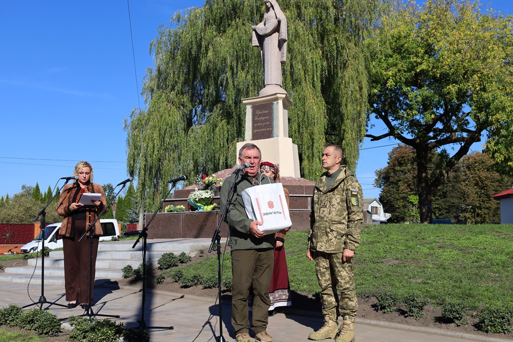 «Під Омофором нескорених»: у Звягелі відбулося духовне віче-подяка