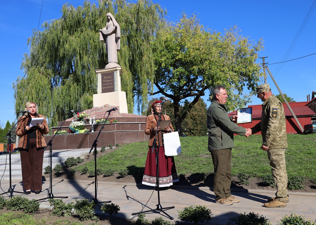 «Під Омофором нескорених»: у Звягелі відбулося духовне віче-подяка